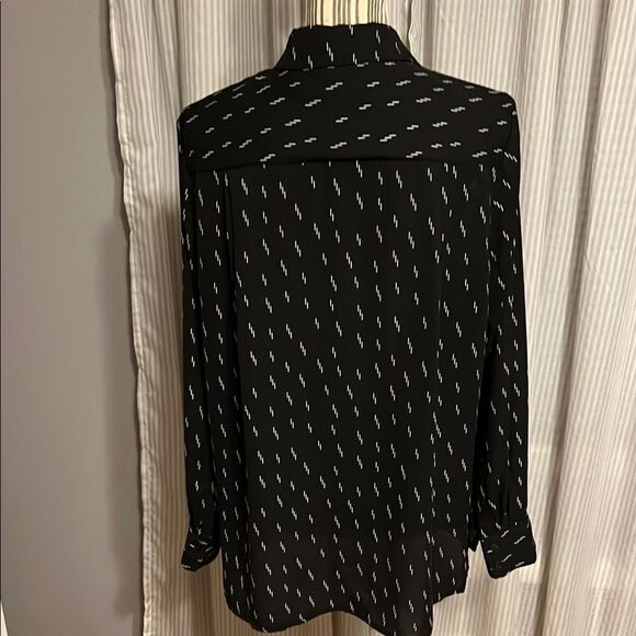 Chelsea & Theodore Black Button-Up Shirt with White Pattern - Picture 3 of 7
